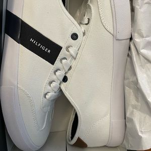 Mens size 10– white multi fabric Tommy Hilfiger Shoes